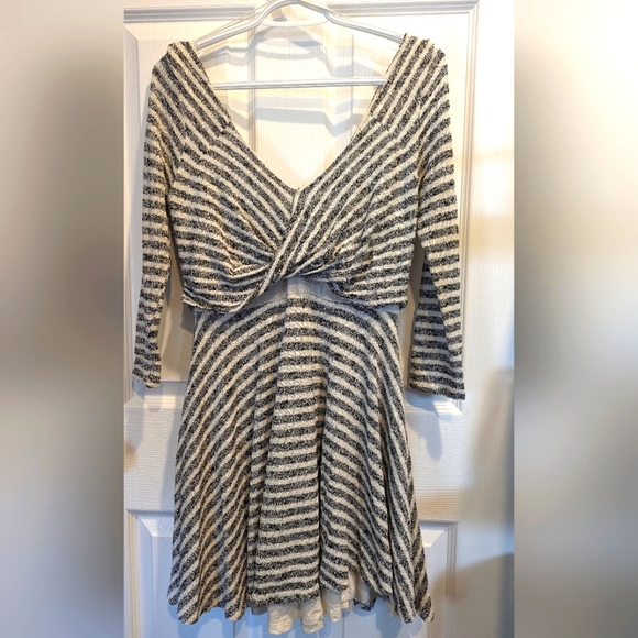 💙 FREE PEOPLE 💙 Striped V-neck Dress - Picture 1 of 4